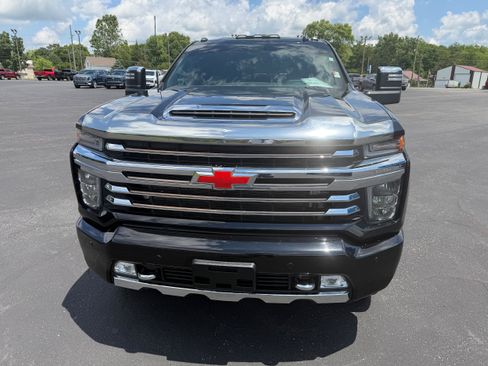 Used 2022 Chevrolet Silverado 2500 High Country w/ Z71 Off-Road Package AWD/4WD image 13