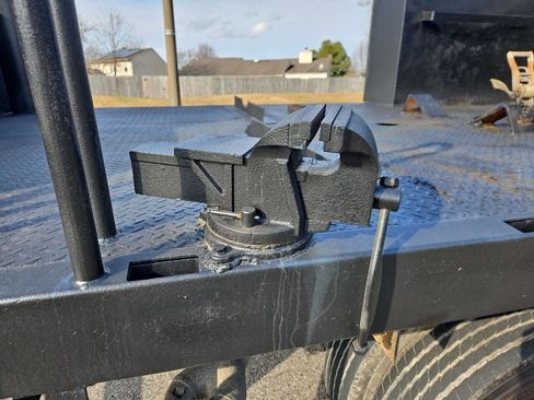 Used 2011 Ford F450 XL w/ XL Value Pkg image 13