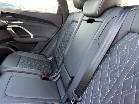 Used 2025 Audi SQ5 Premium Plus image 13