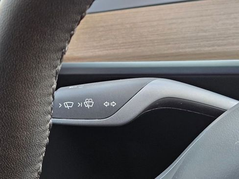 Used 2022 Tesla Model Y Performance image 26