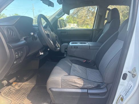 Used 2015 Toyota Tundra SR w/ Tow Package RWD image 8