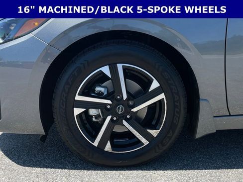 Used 2024 Nissan Sentra SV FWD image 5