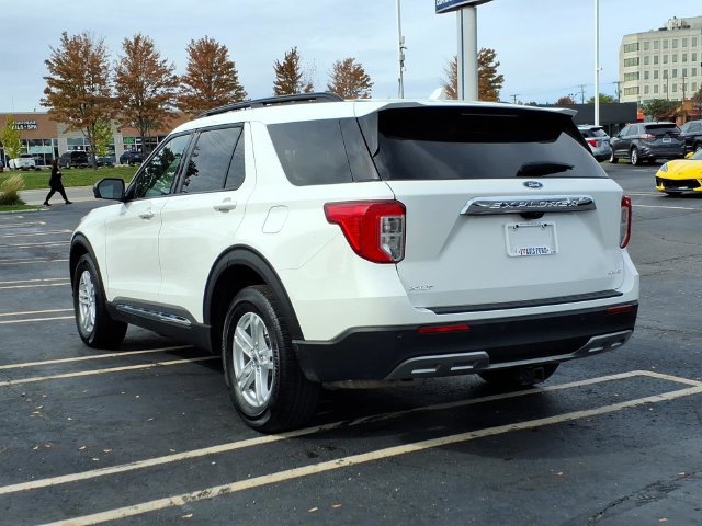 Used 2024 Ford Explorer XLT w/ Equipment Group 202A AWD/4WD image 6