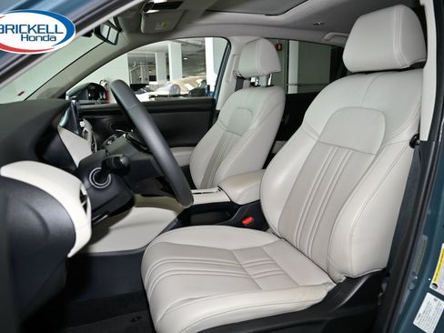 Used 2024 Honda HR-V EX-L image 7