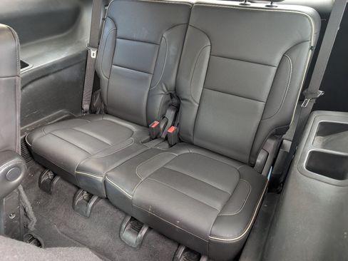 Used 2017 GMC Acadia Denali w/ Technology Package FWD image 26
