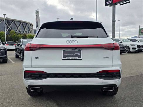 Certified 2025 Audi Q5 Premium w/ Premium Plus AWD/4WD image 7