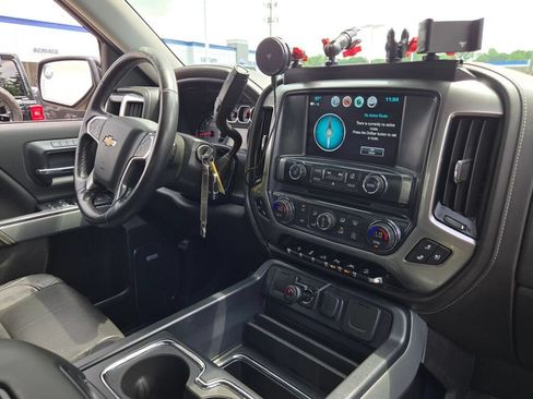 Used 2018 Chevrolet Silverado 1500 LTZ Z71 w/ LTZ Plus Package AWD/4WD image 7