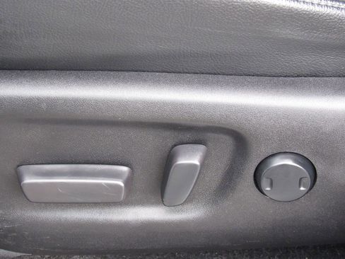 Used 2018 Toyota RAV4 Adventure image 12