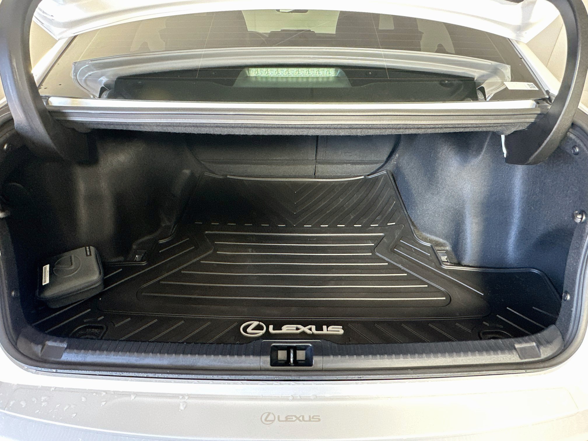 Used 2024 Lexus IS 300 w/ Comfort Package RWD image 30
