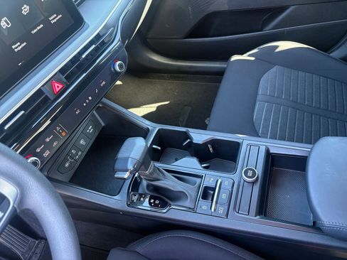 Used 2025 Kia K5 LXS image 40