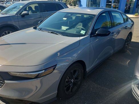 Used 2025 Honda Accord SE image 1