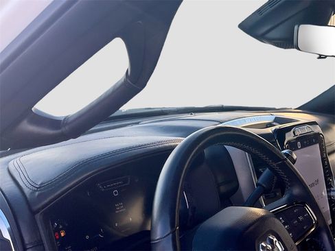 Used 2024 RAM 2500 Limited image 9