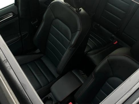 Used 2017 Volkswagen GTI SE image 15