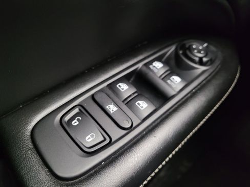Used 2021 Jeep Compass Latitude AWD/4WD image 27
