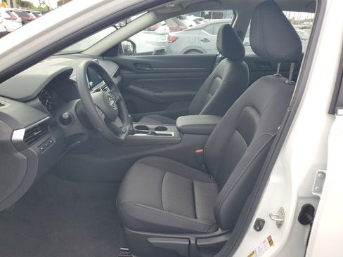 New 2025 Nissan Altima 2.5 S image 10