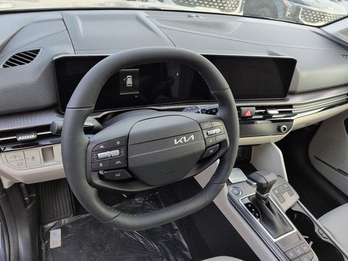 New 2026 Kia Sportage EX image 9