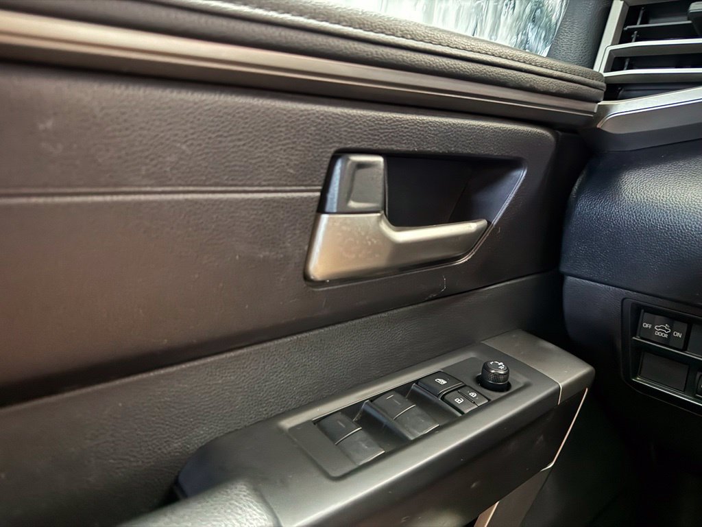 Used 2025 Toyota Tundra SR5 AWD/4WD image 12