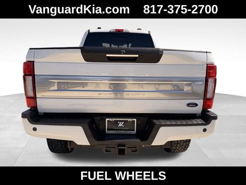 Used 2022 Ford F250 Platinum w/ FX4 Off-Road Package image 3
