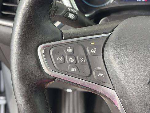 Used 2023 Chevrolet Equinox Premier AWD/4WD image 30