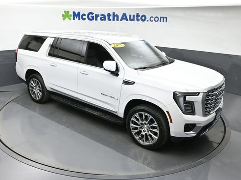 Certified 2025 GMC Yukon XL Denali image 3