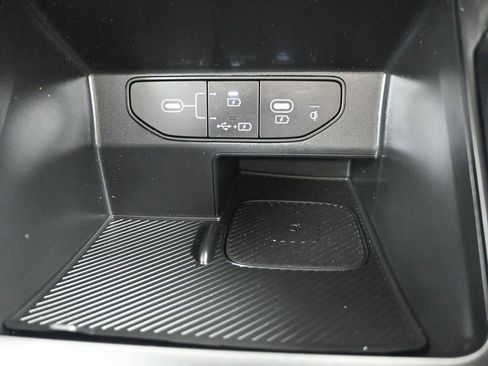 Certified 2025 Kia Sorento EX w/ Panoramic Sunroof Package FWD image 22