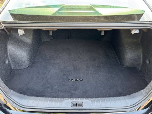 Used 2025 Nissan Altima 2.5 SV FWD image 27