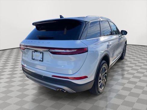 Used 2022 Lincoln Corsair Standard w/ Equipment Group 101A image 7