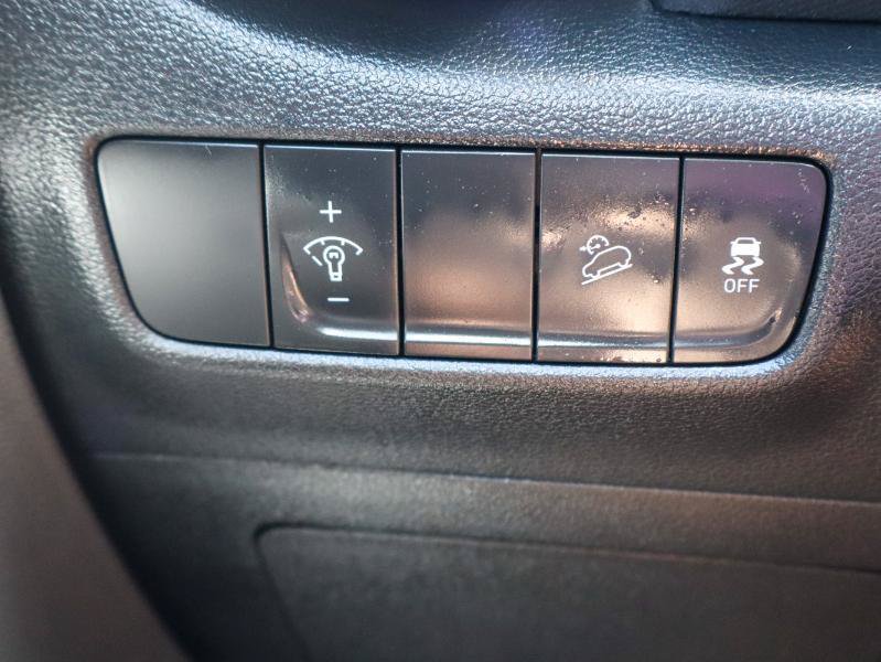 Used 2023 Hyundai Kona SEL FWD image 21