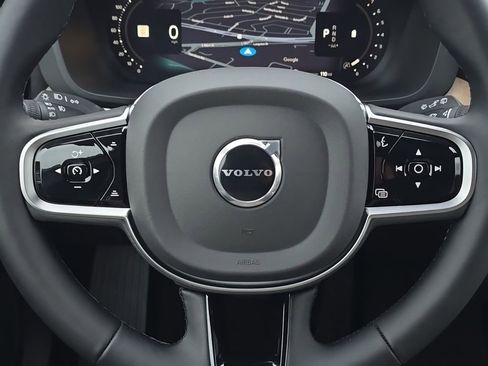 New 2026 Volvo XC60 B5 Core w/ Climate Package AWD/4WD image 13