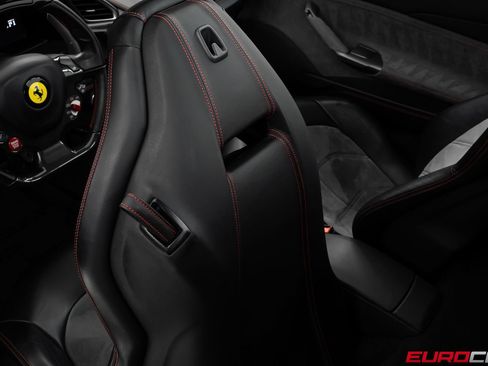 Used 2019 Ferrari 488 Spider RWD image 43