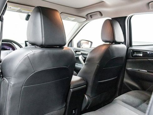 Used 2023 Mitsubishi Eclipse Cross SE image 22