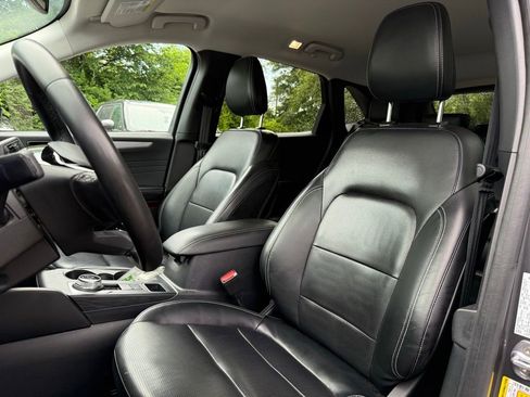 Used 2023 Ford Escape Platinum AWD/4WD image 9