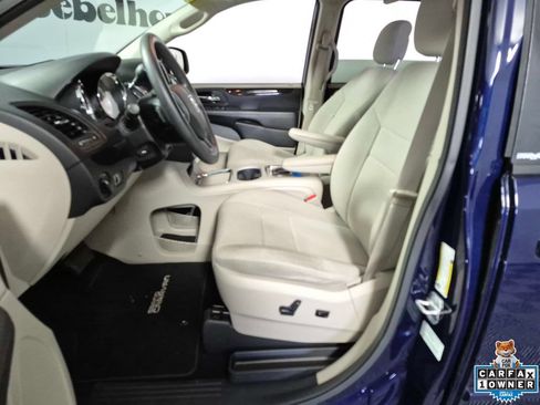 Used 2014 Dodge Grand Caravan SXT FWD image 9