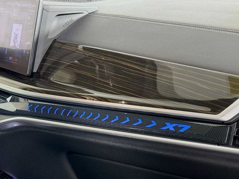 Used 2023 BMW X7 xDrive40i w/ Premium Package image 34