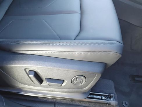 New 2025 Audi Q3 2.0T Premium image 24