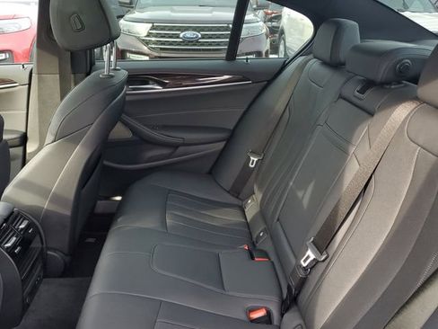 Used 2022 BMW 530i xDrive 530i xDrive w/ M Sport Package image 29