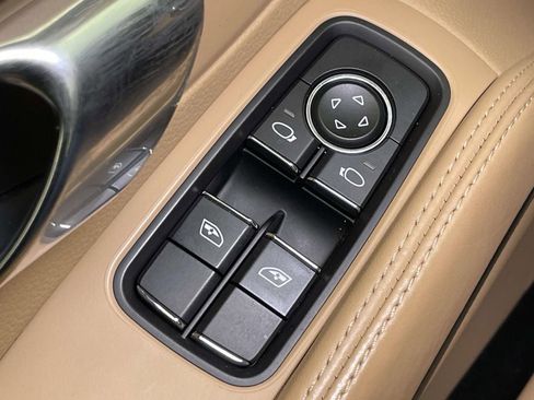 Certified 2017 Porsche 911 Carrera 4S image 36