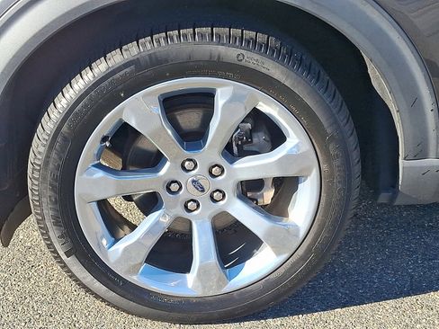 Used 2020 Ford Explorer Platinum w/ Premium Technology Package image 8