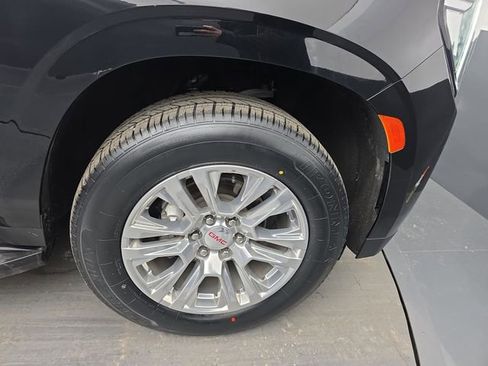 Used 2024 GMC Yukon Denali image 12