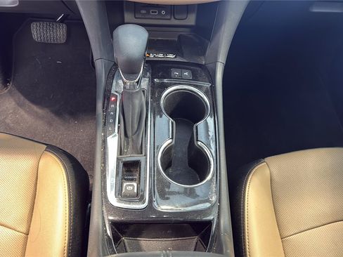 Used 2023 Chevrolet Equinox Premier AWD/4WD image 24
