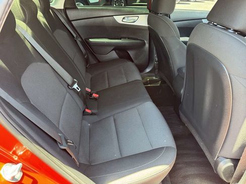 Used 2022 Kia Forte LXS FWD image 19