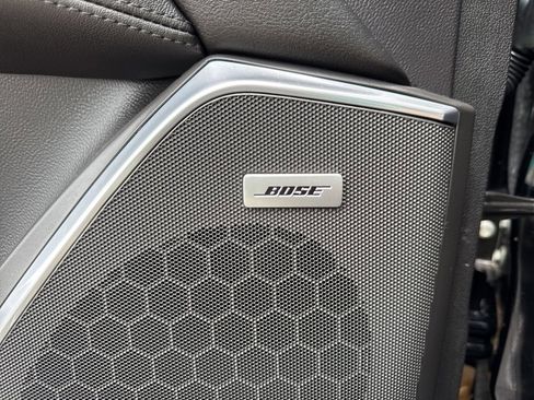 Used 2020 Cadillac Escalade Premium Luxury image 61