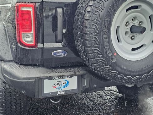New 2025 Ford Bronco Heritage Edition AWD/4WD image 13