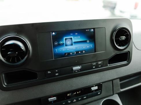 Used 2024 Mercedes-Benz Sprinter 3500 image 20