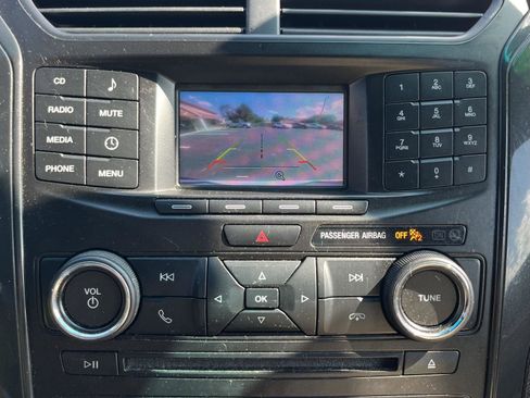 Used 2016 Ford Explorer FWD image 8