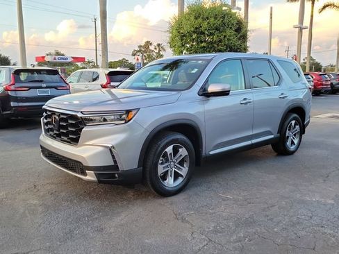 Certified 2024 Honda Pilot EX-L image 3