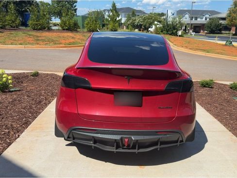 Used 2022 Tesla Model Y Long Range AWD/4WD image 4