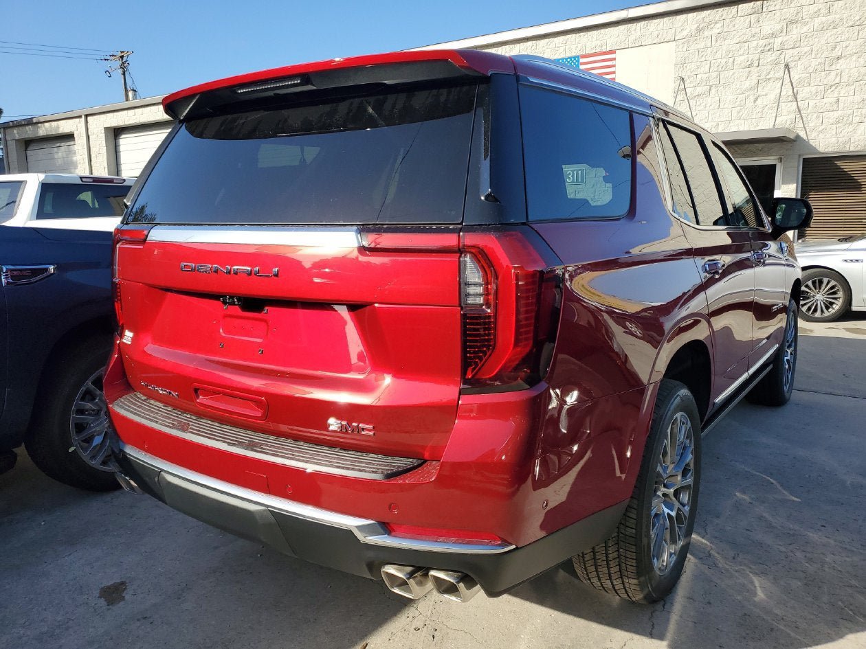 New 2027 GMC Yukon Denali w/ Denali Reserve Package AWD/4WD image 5