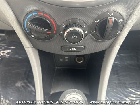 Used 2016 Hyundai Accent SE image 21