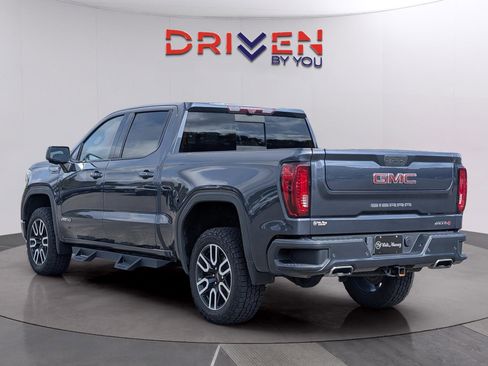 Used 2021 GMC Sierra 1500 AT4 w/ AT4 Value Package image 3
